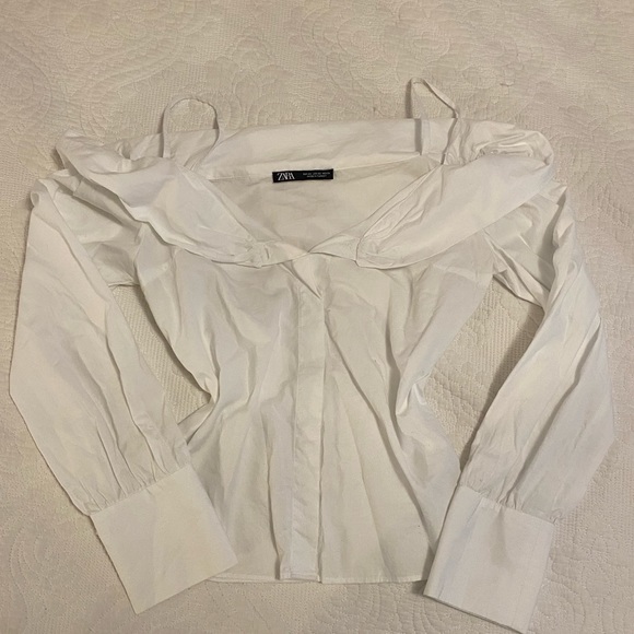 Off the shoulder dress shirt - Picture 3 of 6